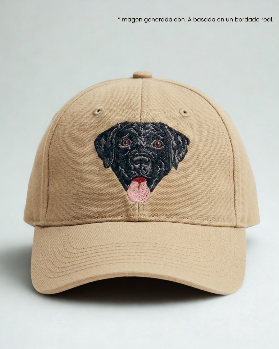 Gorra bordada con labrador negro