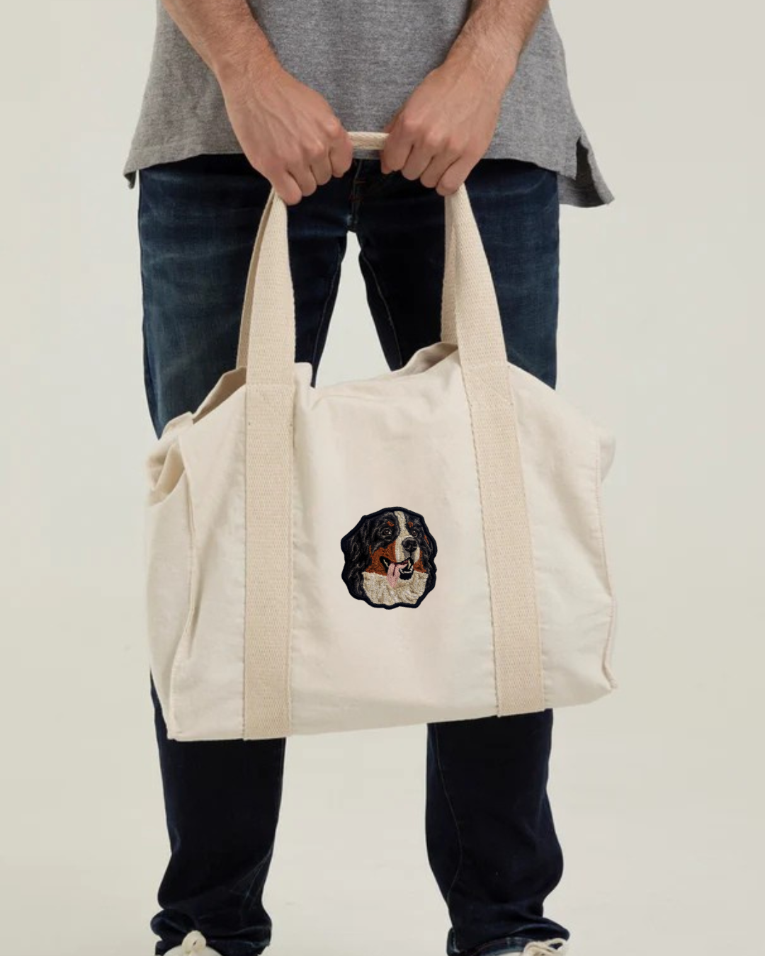 INTO personalizada con mascota en realismo