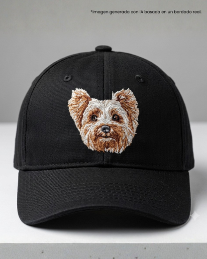 Gorra bordada con yorkie