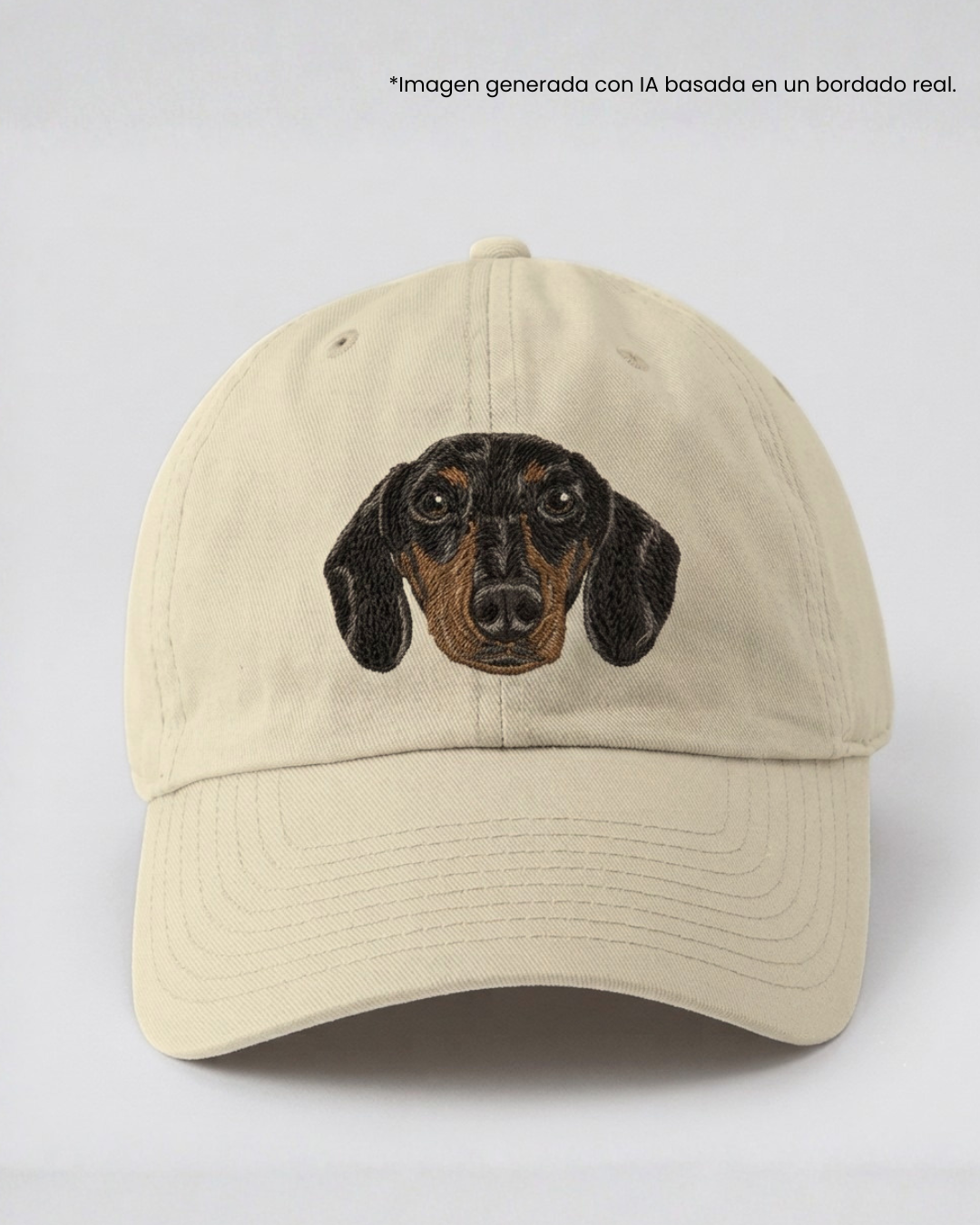 Gorra bordada con perro salchicha negro