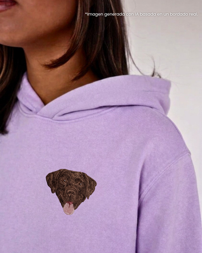 Hoodie bordado con labrador chocolate