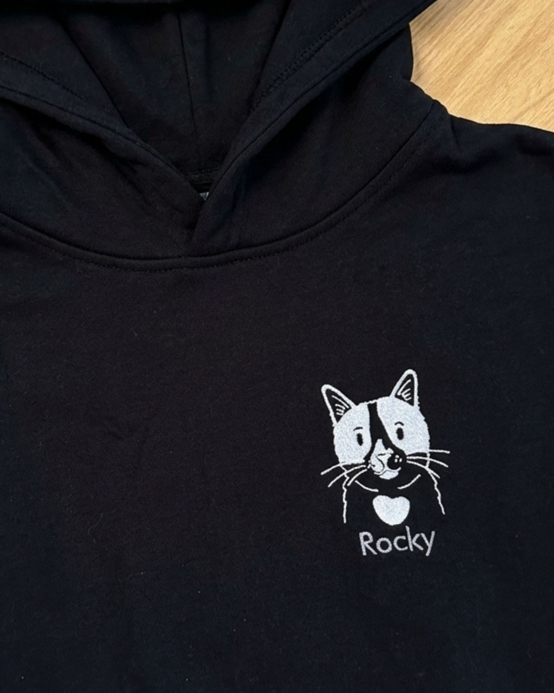 Hoodie personalizado en líneas con mascotas
