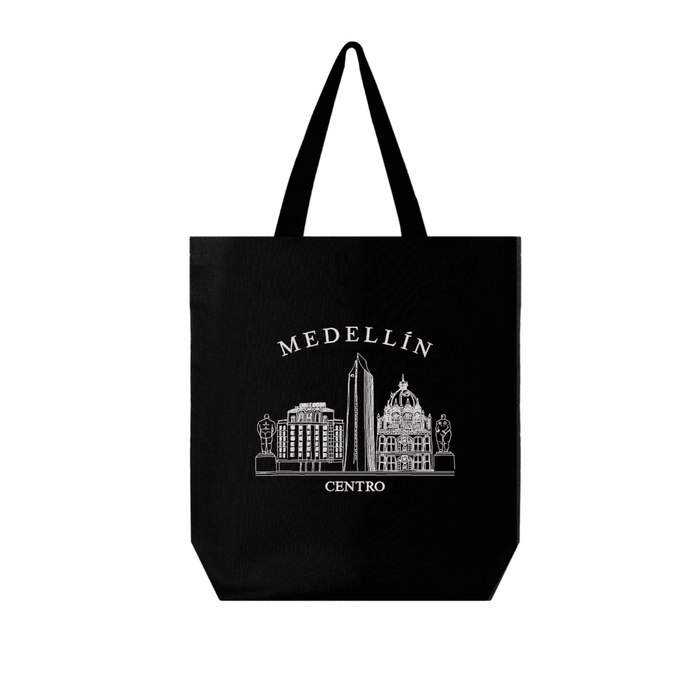 Totebag bordada con el centro de Medellín